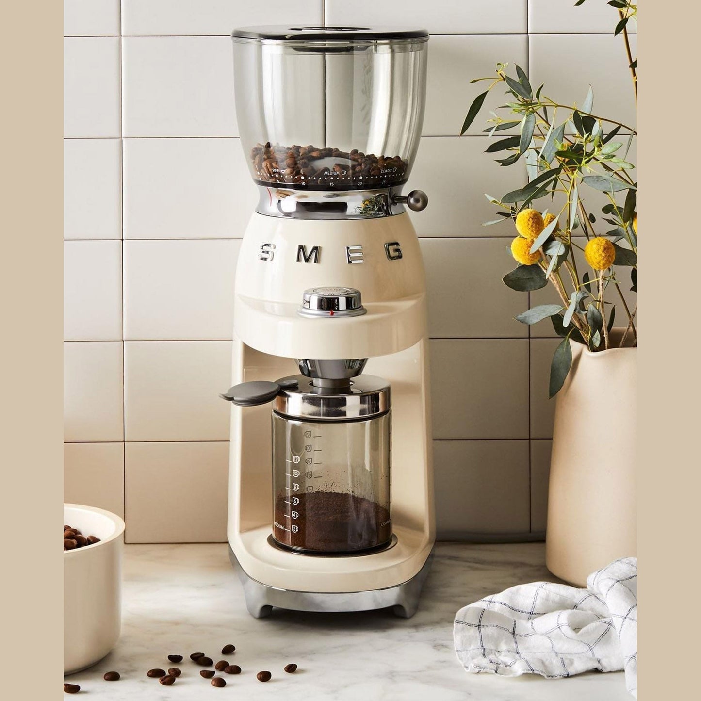 Smeg Retro Coffee Grinder - Cream