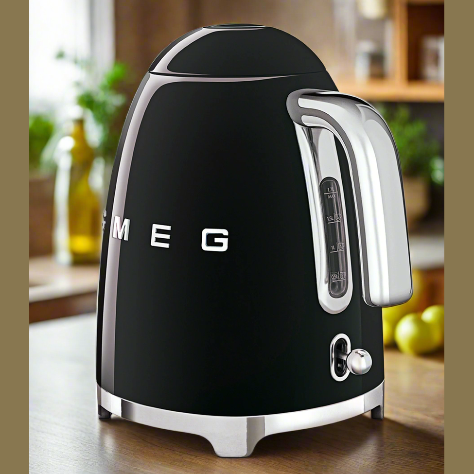 Smeg Retro Kettle 1.7LT - Black