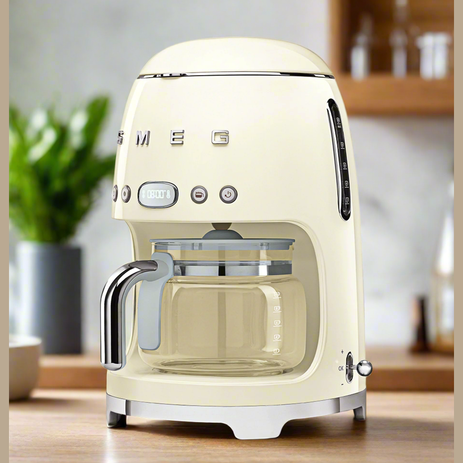 Smeg Drip Coffee Machine - Cream