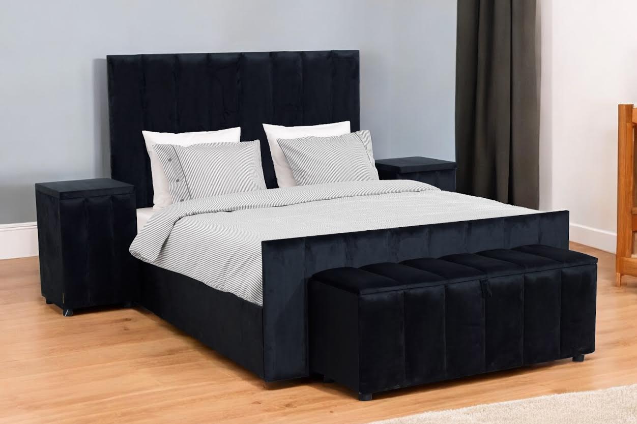 Classic B Sleigh Bed with Pedestals & Blanket Box Black