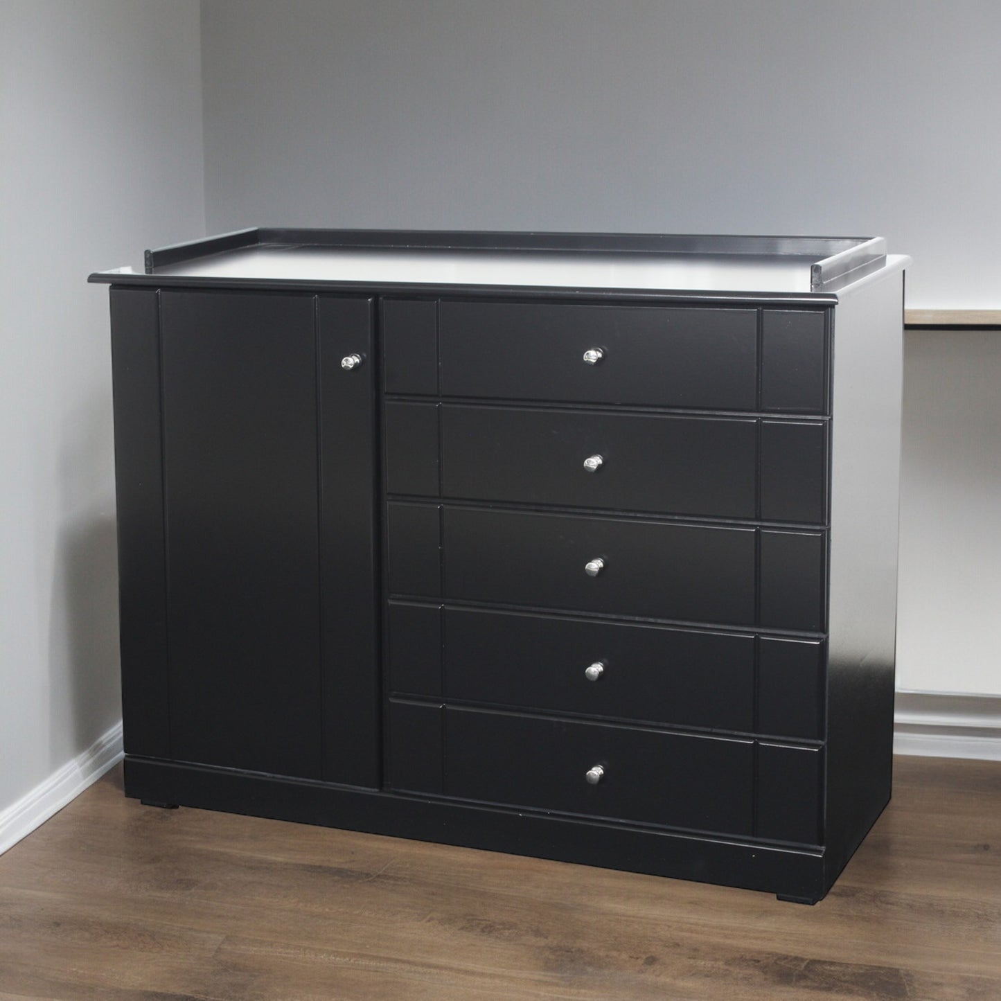 Cali Chest of Drawers / Baby Changing Station