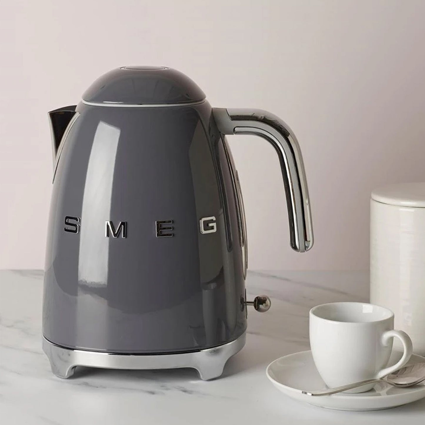 Smeg Retro Kettle 1.7LT - Grey