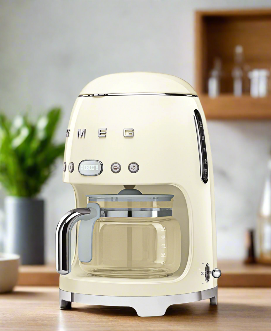 Smeg Drip Coffee Machine - Cream