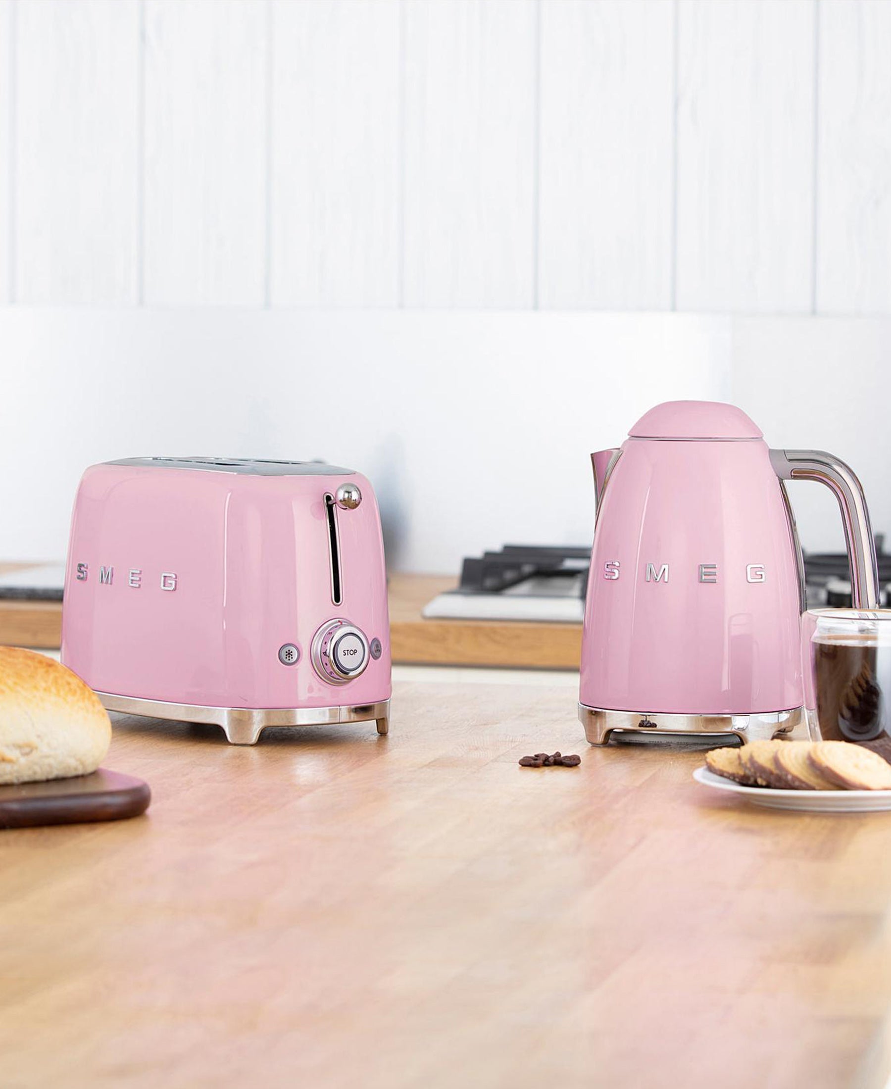 Smeg Kettle & Toaster Combo - Pink – Bawas Furnishers
