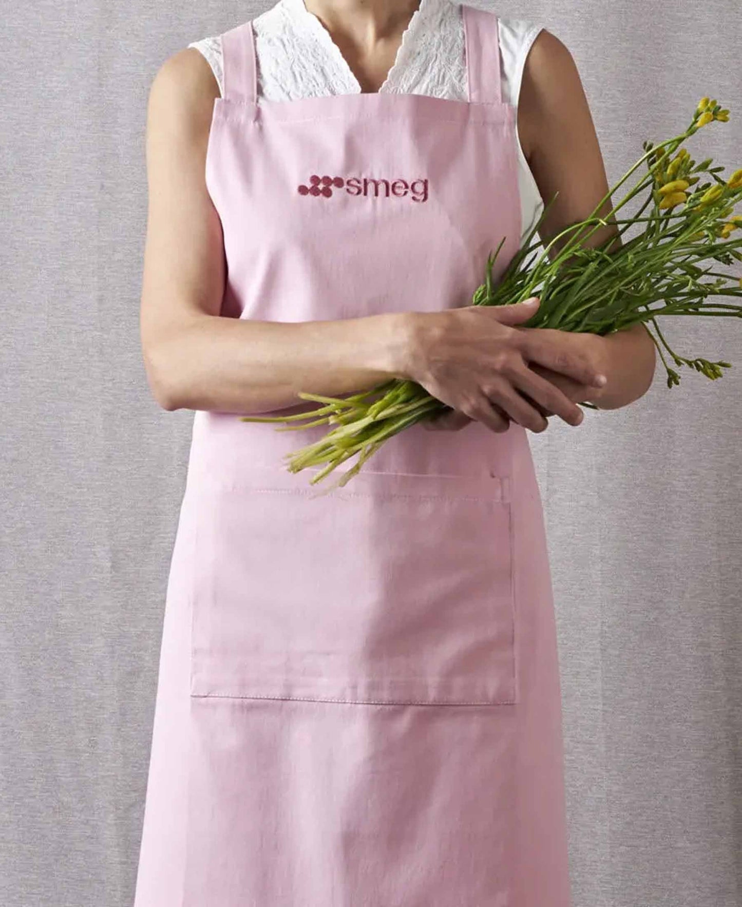 Smeg Apron - Pastel Pink