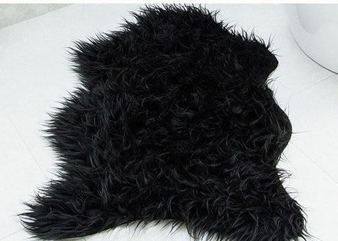 Faux Fur Luxurious Shape Carpet 600mm x 900mm Black